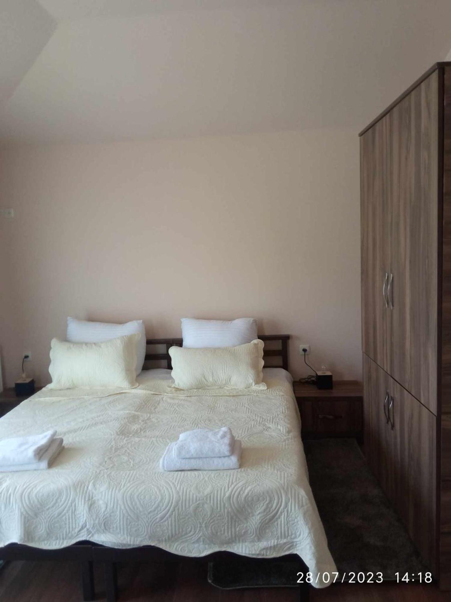 Phudze Hotel Telavi Eksteriør billede